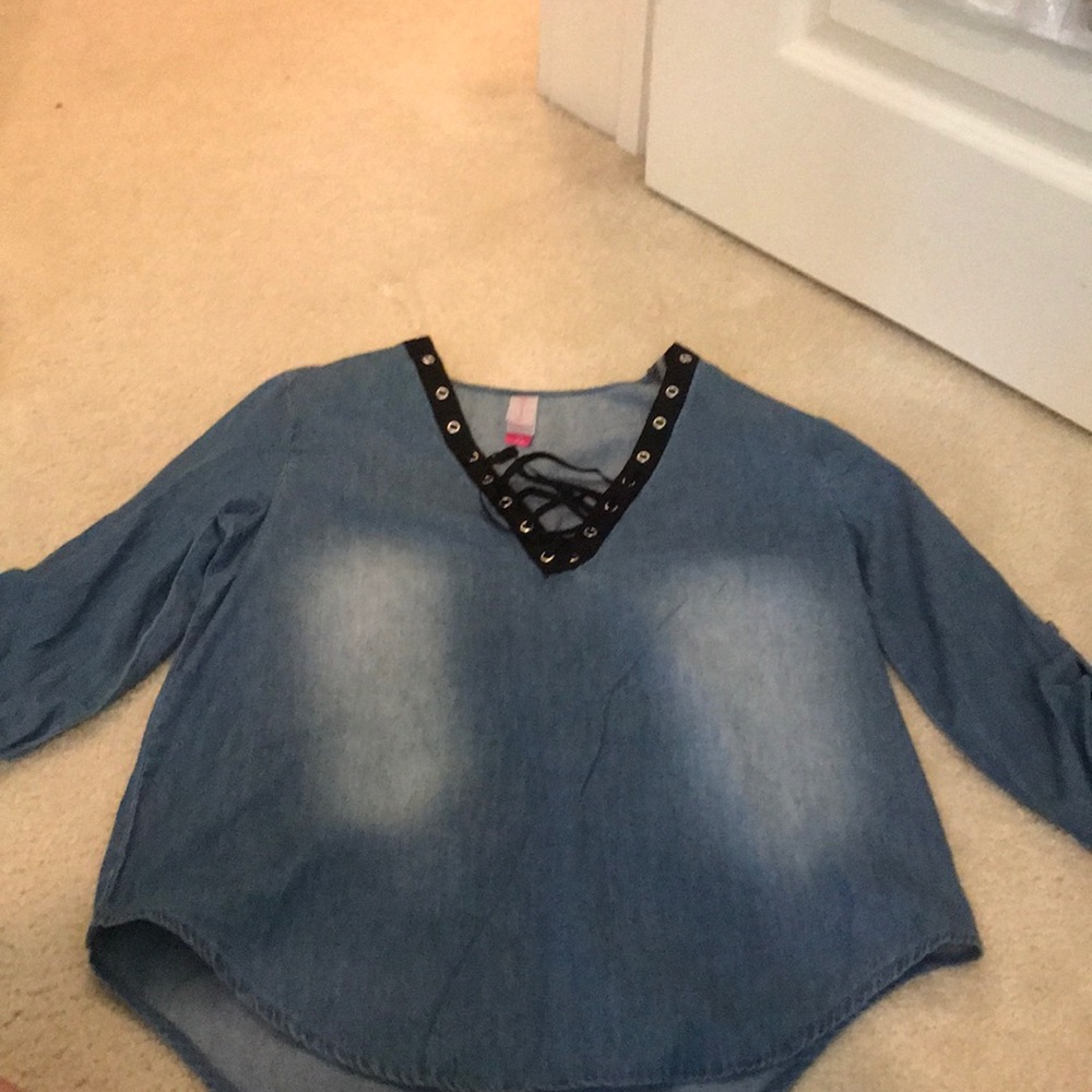 Jean V-neck shirt
